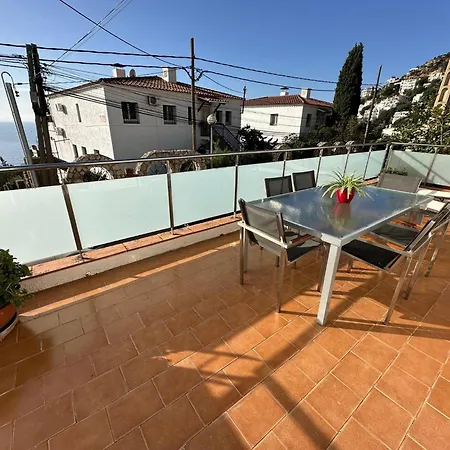 Bonito Cerca De La Playa Con Gran Terraza Roses